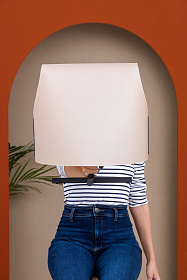 Настольная лампа LUANG M черного/бежевого цвета