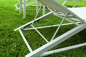 Уличный шезлонг Milan