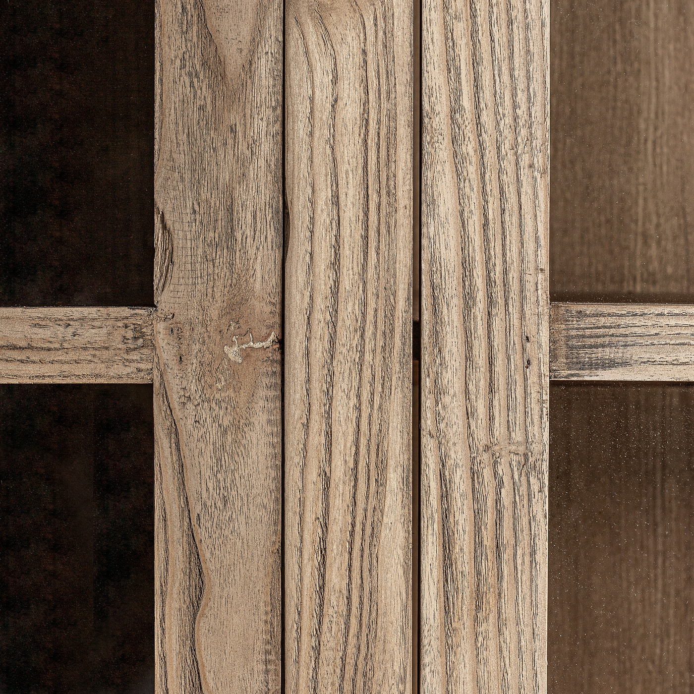 Шкаф-витрина Mawgan