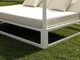 Уличная кровать с навесом Nerja