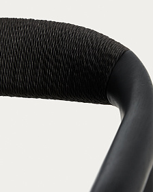 Уличный стул Derile из массива дуба и веревки в черной отделке