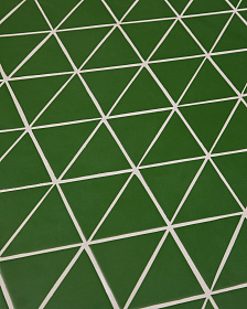 Уличный стол Maurina из оцинкованной стали зелёного цвета с зелёной керамическо плиткой 223 x 101 см