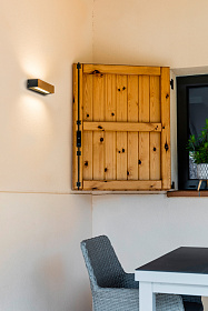 Уличный настенный светильник Doro-13 LED 2x6.5W 3000K дерево