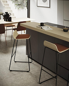 Барный стул Bisell 77 см деревянный на металлических ножках со спинкой