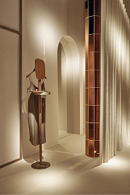 Вешалка напольная с зеркалом Momentos W орех / мрамор Emperador