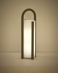 Большая портативная настольная лампа Leros из полиэтилена и стали бежевого цвета