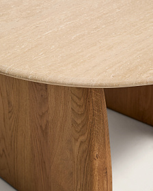 Приставной столик Pirita из бежевого травертина с ножками из дуба натурального цвета, 71 x 70 см