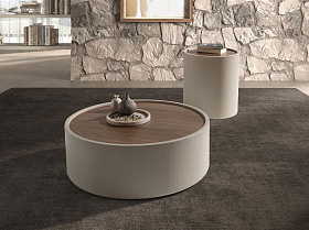 Журнальный столик 2164 из орехового дерева и песочной экокожи