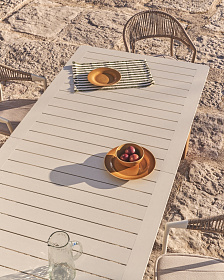 Раздвижной уличный стол Livorno из бежевого алюминия с ножками под дерево, 233(350) x 100 см