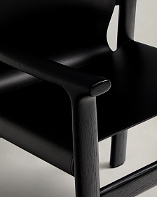 Стул Jan из переработанной кожи черного цвета и ясеня в черном цвете