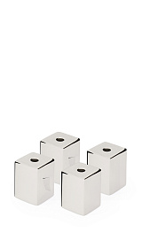 Набор из 4 подсвечников Acadia из нержавеющей стали с серебряной отделкой