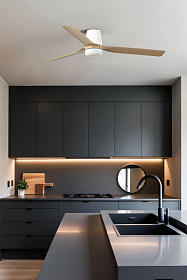 Потолочный вентилятор PUNT TUB M Ш1300MM белый 3 P светлое дерево LED 18W