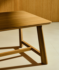 Стол Idun из шпона и массива дуба с натуральной отделкой 200x100см