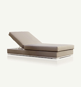 Уличный шезлонг Slim