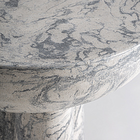 Приставной столик HOLTUM