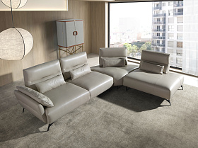 5-местный диван с реклайнером 6213 с правым шезлонгом из песочной кожи