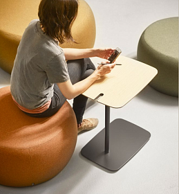 Lyo Приставной столик IYOM