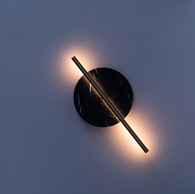 Бра Point черный металл с диском из черного мрамора