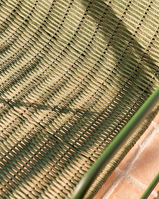 Кресло Maurina из оцинкованной стали зелёного цвета и зелёным шнуром