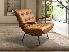 Кресло 5153 из коричневой кожи с подлокотниками из ясеня