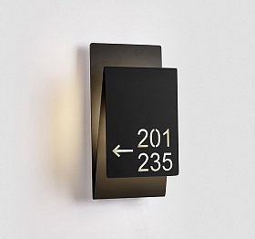 Настенный светильник указатель Z черный