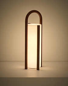 Большая портативная настольная лампа Leros из полиэтилена и стали терракотового цвета