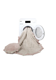 Круглая интерьерная подушка с помпонами винтажно нюдовая 48*48