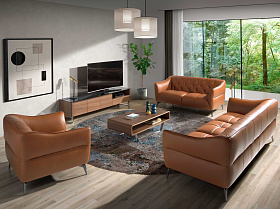 Ореховый журнальный столик 136-A /2002