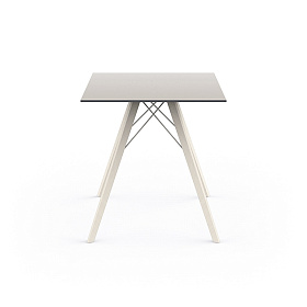 Обеденный стол Faz на деревянных ножках 70x70x74