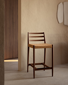Полубарный стул Analy из массива дуба в отделке орех и веревочным сиденьем 65 см