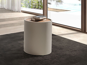 Приставной столик 2165 из орехового дерева и песочной экокожи