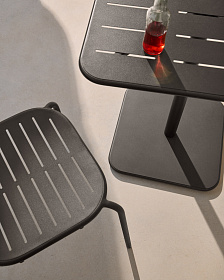 Уличный стол Brai из темно-серой оцинкованной стали 70 x 70 см