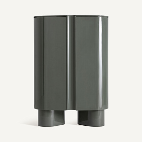 Современный шкаф Saxby