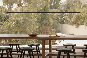 Подвесной светильник Vico 1150 черного цвета с розеткой на поверхности