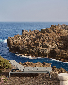 Алюминиевый шезлонг Marcona окрашенный в белый цвет