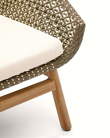 Кресло Olbia с высокой спинкой из искусственного ротанга и массива тика