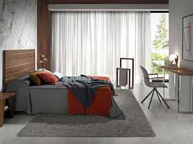 Вращающийся стул 4105/F3251A с тканевой обивкой и ножками из черной стали