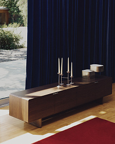 Настольная лампа Tanden из серого металла с матовой отделкой