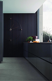 Настенные часы Delmori черный/хром/орех