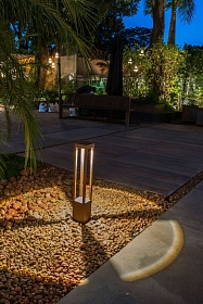 Высокий уличный светильник Agra Led