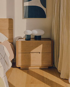 Прикроватная тумбочка Arelida из дуба со светло-коричневой отделкой, 65 x 50 см