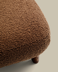 Пуф Cabana Taupe Boucle с ножками в отделке орех 65x55,4 