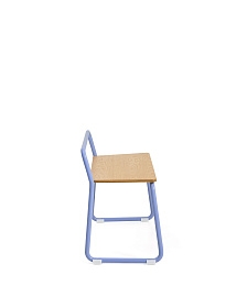 Скамейка из ясеневого шпона Tinn с синей металлической конструкцией, 75 см