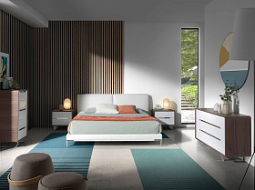 Шифоньер из орехового дерева с белыми ящиками 136-I /7111