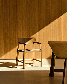 Стул Idun из массива дуба с натуральной отделкой и сиденьем из веревки