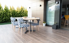 Овальный стол Triovo 140 x 100 см,  2 базы высотой 77