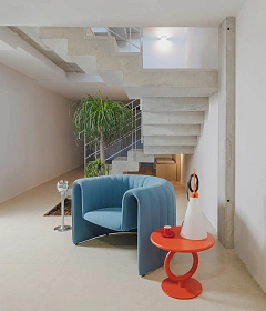 Кресло Remnant отделка 132 ткань 3894