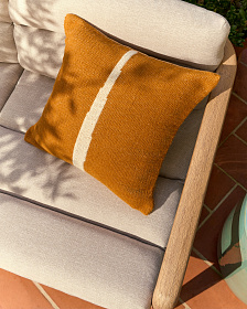 Чехол для подушки Daila оранжевого цвета 100% ПЭТ с рисунком в стиле икат 50 x 50 см