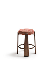 Granite Полубарный табурет из терракотового шенилла и массива ясеня в натуральной отделке 65 см