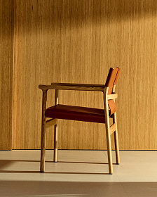 Стул Jan из переработанной кожи светло-коричневого цвета и ясеня в натуральном цвете